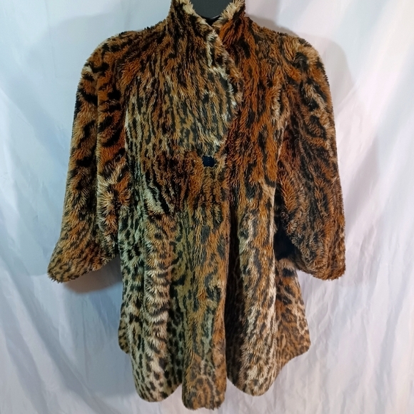 Monterey, Leopard Faux Fur Coat Size 2X, Brown/Black/Cream - Picture 3 of 16